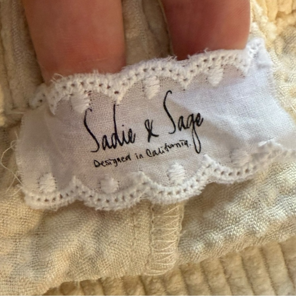 Sadie & Sage Cream Textured Shorts NWT Size M California Boutique - Picture 4 of 8